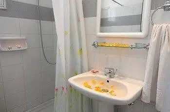 圣吉尔吉斯美泽纳斯公寓式酒店 拉加纳斯